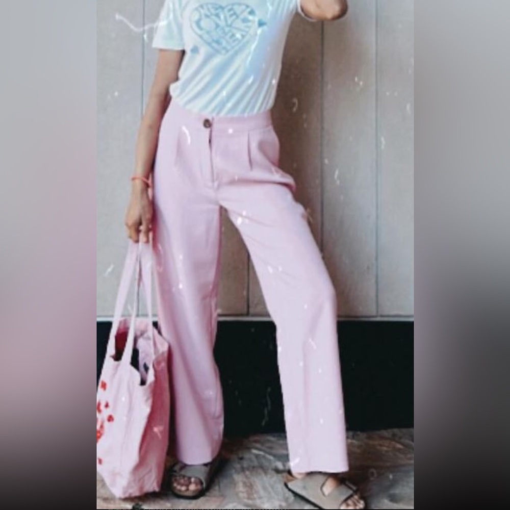 pink trousers